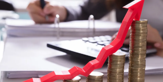 INFLACIÓN EN ALZA Y SEÑALES MIXTAS PARA LA ECONOMÍA: QUÉ SE ESPERA PARA LOS PRÓXIMOS MESES