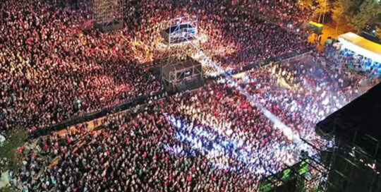 BAVASTRI CUESTIONÓ EL GASTO DE LA FIESTA DE LA MANZANA: “ES UNA LOCURA EN UNA CIUDAD ATADA CON ALAMBRE”