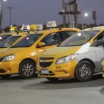 TAXISTAS PROTESTARON CONTRA UBER EN NEUQUÉN Y EL INTENDENTE ADVIRTIÓ DURAS SANCIONES