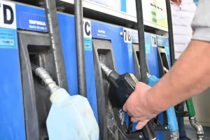 SUBIÓ EL COMBUSTIBLE EN TODO EL PAÍS: QUÉ SE ESPERA PARA LOS PRÓXIMOS MESES