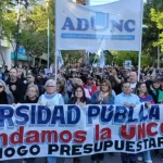 PARO UNIVERSITARIO: DOCENTES RECLAMAN RECOMPOSICIÓN SALARIAL Y PRESUPUESTO PARA LA EDUCACIÓN