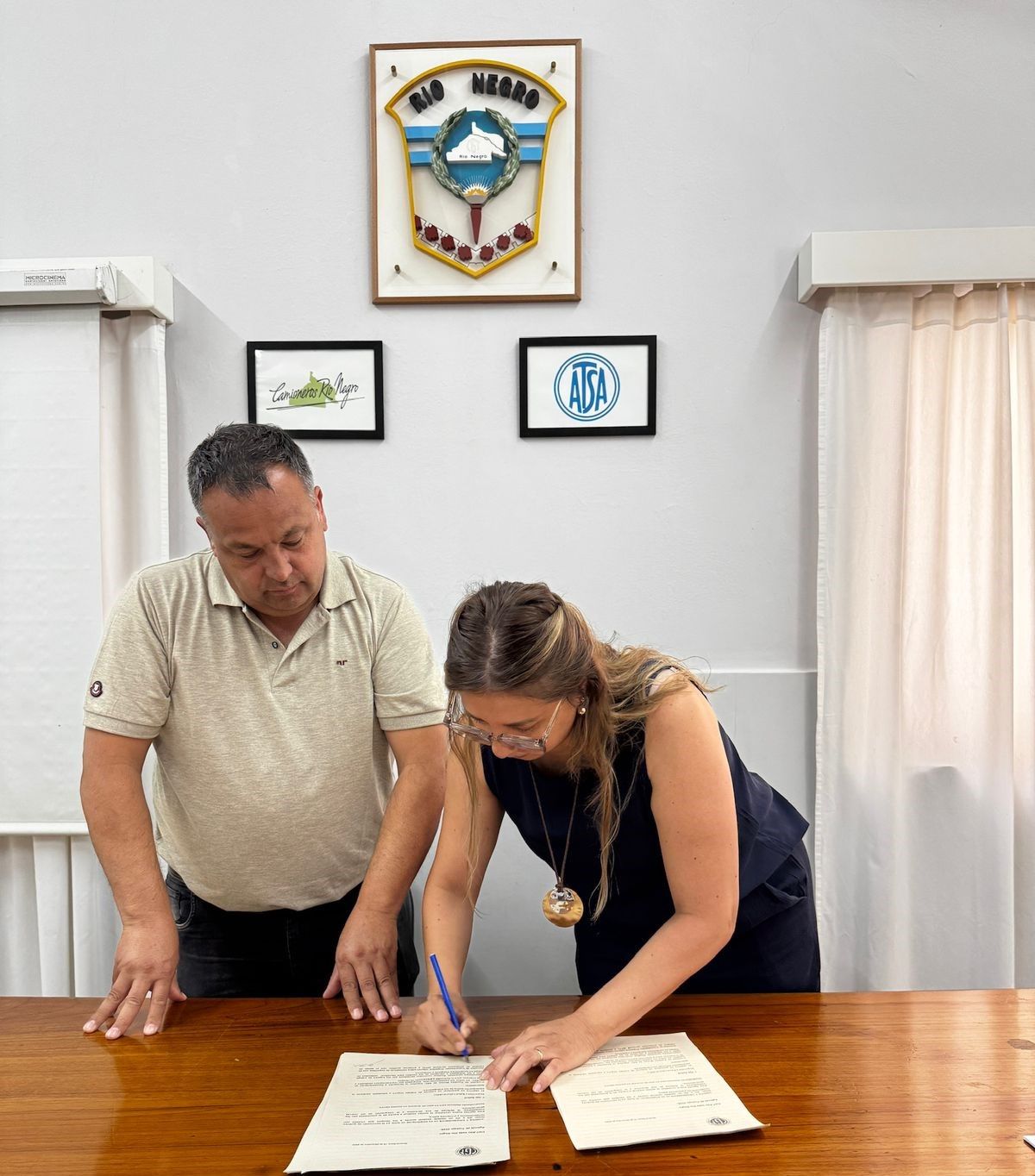 CAMIONEROS DE RÍO NEGRO Y EL ISSAG FIRMARON UN ACUERDO CLAVE PARA LA FORMACIÓN PROFESIONAL