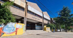 TRAS LAS AMENAZAS DE MUERTE EN LA EPET 1, LAS FAMILIAS APUNTARON CONTRA LOS DIRECTIVOS POR “LAVARSE LAS MANOS”