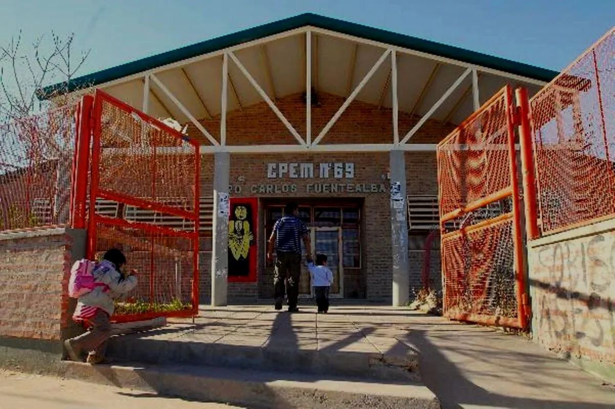 INSEGURIDAD: EL CPEM 69 SUSPENDIÓ LAS CLASES LUEGO DE UN TIROTEO EN LAS INMEDIACIONES DEL ESTABLECIMIENTO