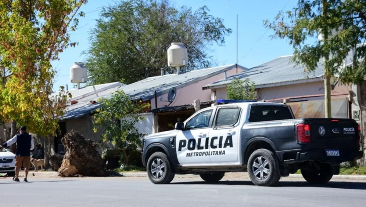 DOS DEMORADOS POR EL CRIMEN EN VALENTINA SUR