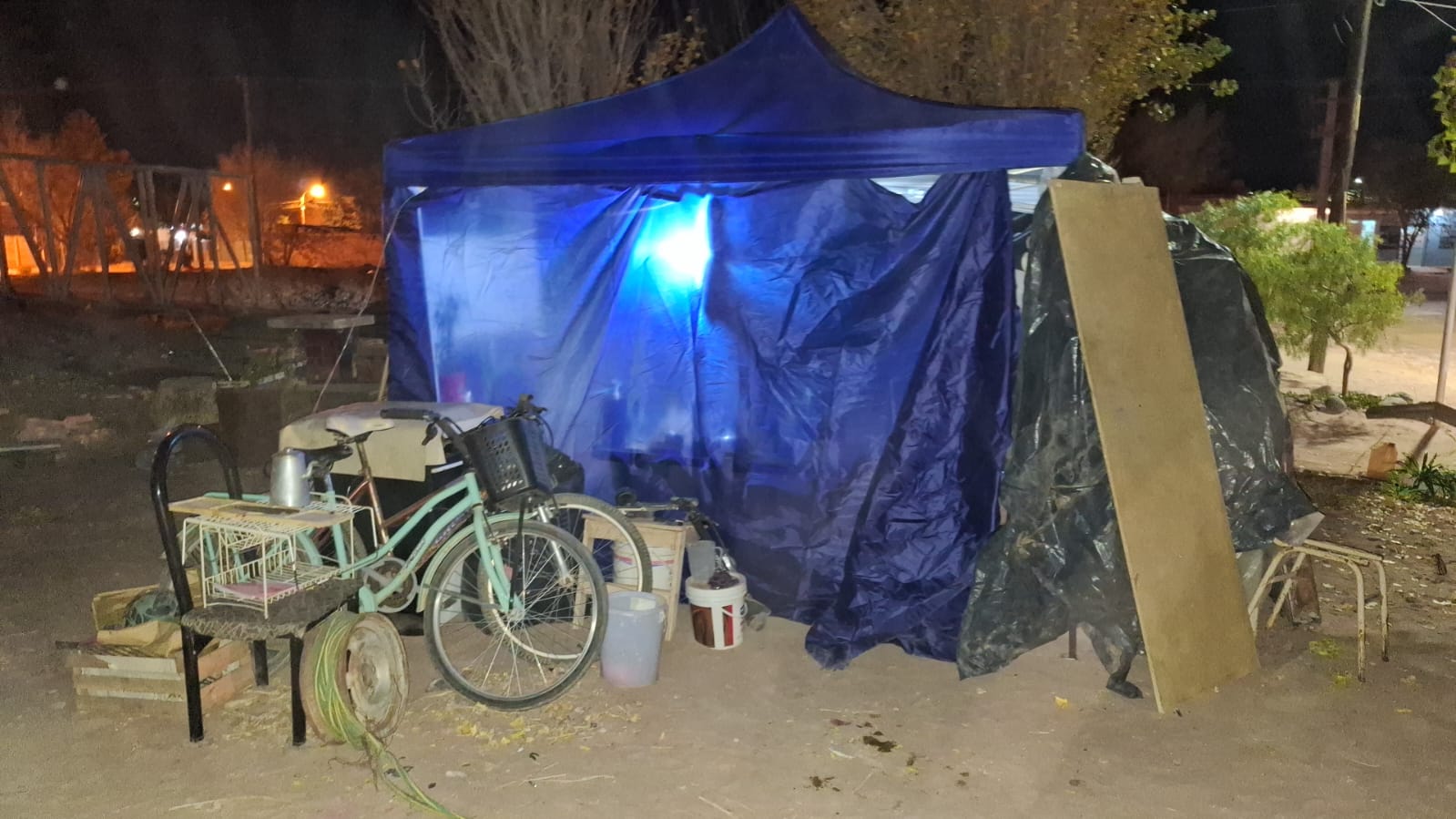 CRISIS HABITACIONAL: EL DRAMA DE UNA FAMILIA DE RINCÓN QUE QUEDÓ EN LA CALLE POR ALQUILERES IMPAGABLES