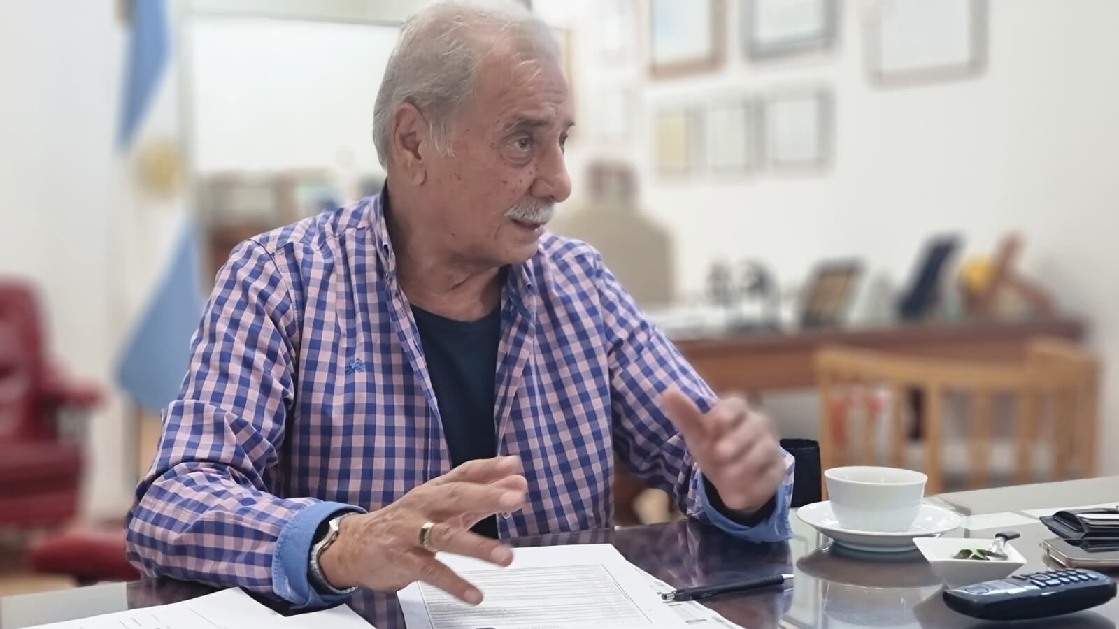 OPERATIVO RETORNO: JORGE SOBISCH ANALIZA COMPETIR EN LA INTERNA DEL MPN