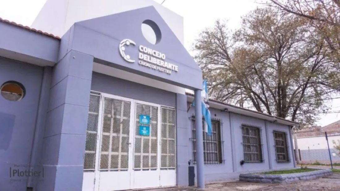 TENSIÓN EN PLOTTIER: EL DELIBERANTE BUSCA DESTRABAR EL PARO CON UNA MESA DE DIÁLOGO