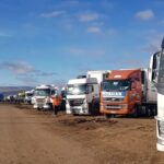 EN LAS LAJAS HABILITAN UN PREDIO PARA 250 CAMIONES ANTE LOS CORTES EN PINO HACHADO