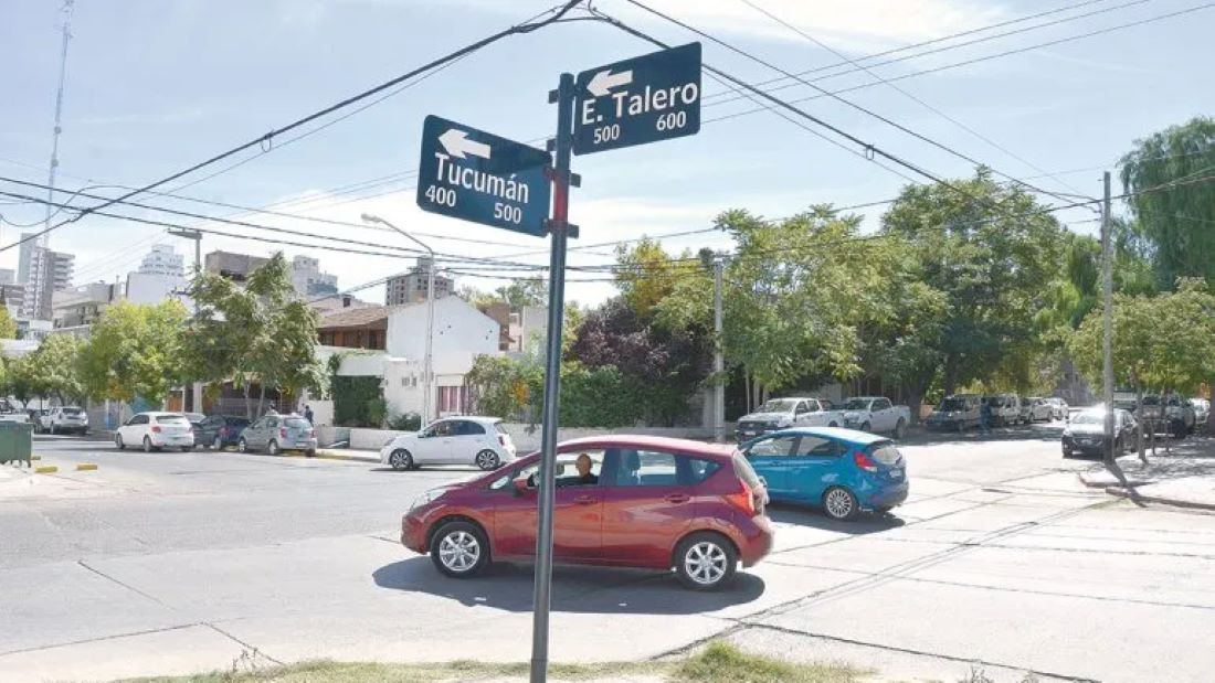 JOVEN CAYÓ DESDE UN CUARTO PISO EN PLENO CENTRO NEUQUINO