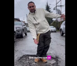 UN INFLUENCER EXPUSO EL MAL ESTADO DE LAS CALLES EN VILLA LA ANGOSTURA Y DESATÓ EL DEBATE