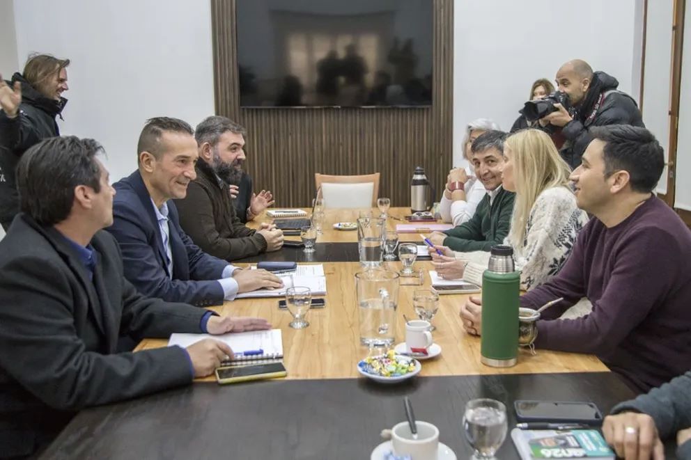 ACTUALIZACIÓN SALARIAL: GREMIOS NEUQUINOS EXIGEN LA CONTINUIDAD DEL IPC Y UNA RECOMPOSICIÓN