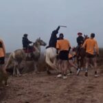 ESCÁNDALO EN LA DOBLE APOLO: JINETES ATACARON A LOS CORREDORES EN PASO CÓRDOBA