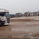 “NOS DEJARON A LA DERIVA”: EL DRAMÁTICO RECLAMO DE LOS CAMIONEROS VARADOS EN ZAPALA