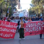 CON RESPALDO DE LA CGT, JUBILADOS NEUQUINOS MARCHARON HASTA EL PAMI Y EL BANCO NACIÓN