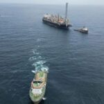 AVANZA EL PROYECTO DE GNL EN EL GOLFO SAN MATÍAS: LA PLANTA FLOTANTE YA FUE TRASLADADA PARA SU PUESTA A PUNTO