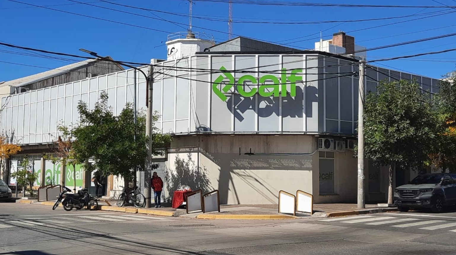 DURA RESPUESTA DE CHINA A EE. UU. POR PRESIONAR A CALF EN LA COMPRA DE TECNOLOGÍA EN NEUQUÉN