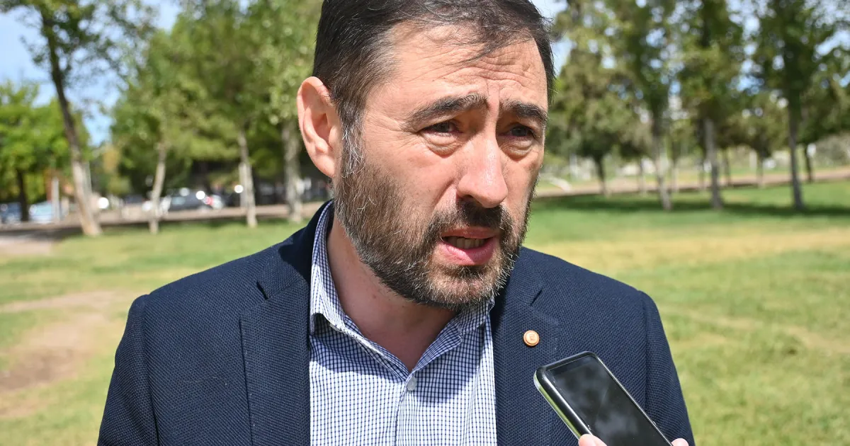 MARCELO ROMÁN REASUMIÓ EN ALLEN Y ANUNCIÓ ACCIONES PENALES CONTRA LOS CONCEJALES QUE LO SUSPENDIERON