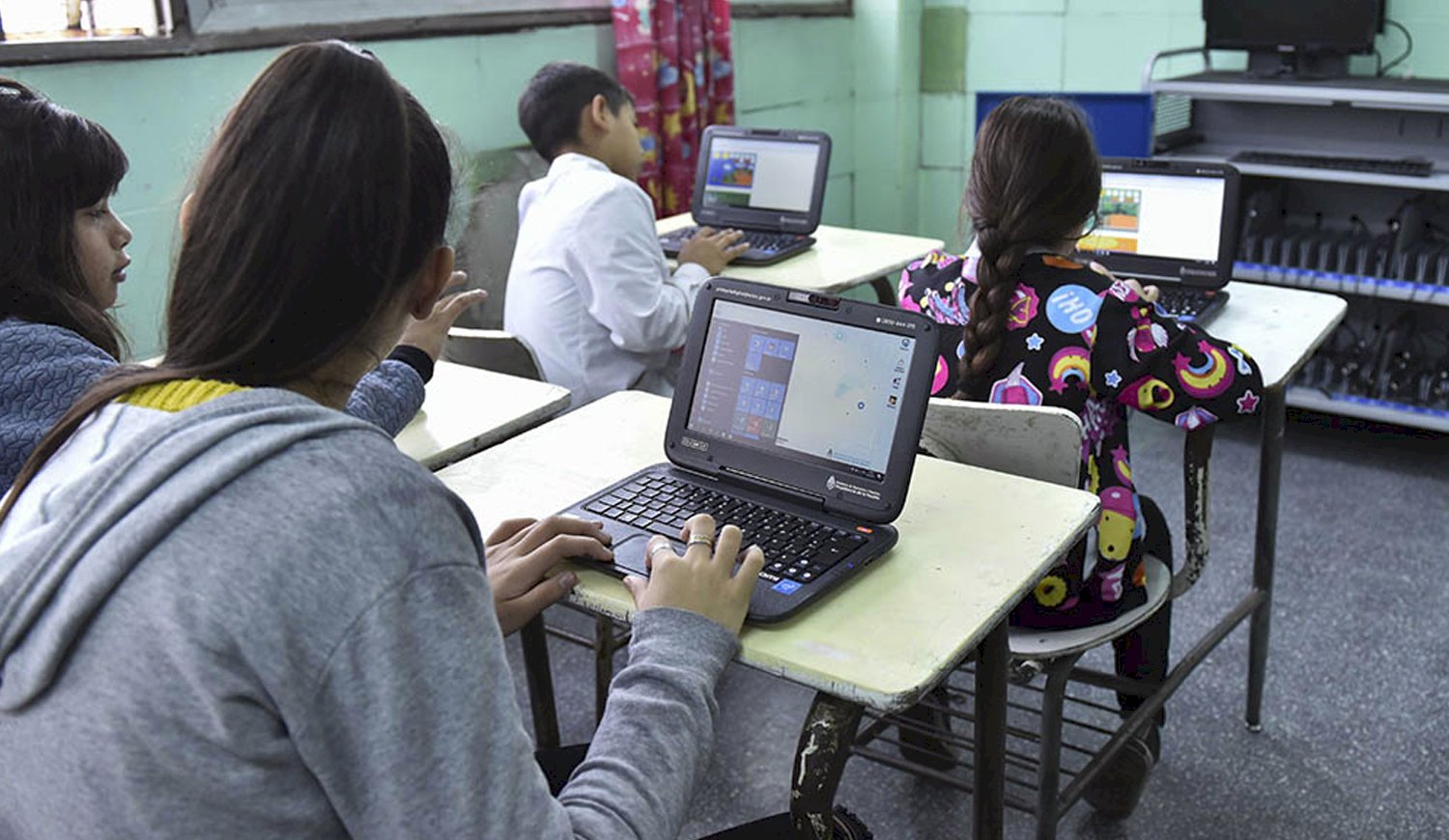 MAGDALENA ODARDA IMPULSA UNA LEY PARA GARANTIZAR NETBOOKS A ESTUDIANTES Y DOCENTES