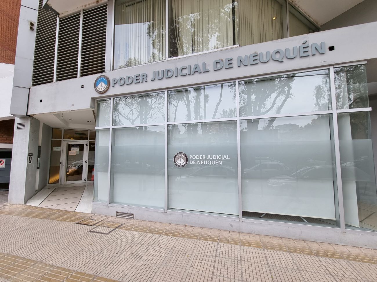 DESMIENTEN FALLO SOBRE INEMBARGABILIDAD DE HABERES Y PRECISAN ALCANCE DE LA MEDIDA JUDICIAL