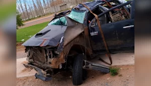 DOS MUJERES MURIERON Y TRES JÓVENES RESULTARON HERIDOS EN UN VUELCO SOBRE LA RUTA 6