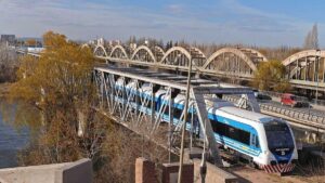 AVANZA EL TRASPASO DEL TREN DEL VALLE CON UN PLAN INTEGRAL DE INFRAESTRUCTURA Y VAGONES