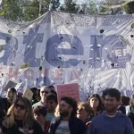 TRAS LOS RECLAMOS GREMIALES, LA PROVINCIA CONVOCÓ A ATEN A LA CASA DE GOBIERNO OARA INICIAL LA MESA SALARIAL
