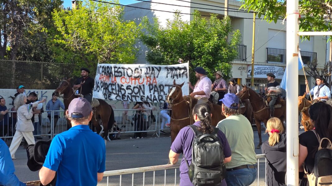 ENTRE FORCEJEOS Y ANUNCIOS MILLONARIOS: ASÍ SE VIVIÓ EL 104° ANIVERSARIO DE CENTENARIO