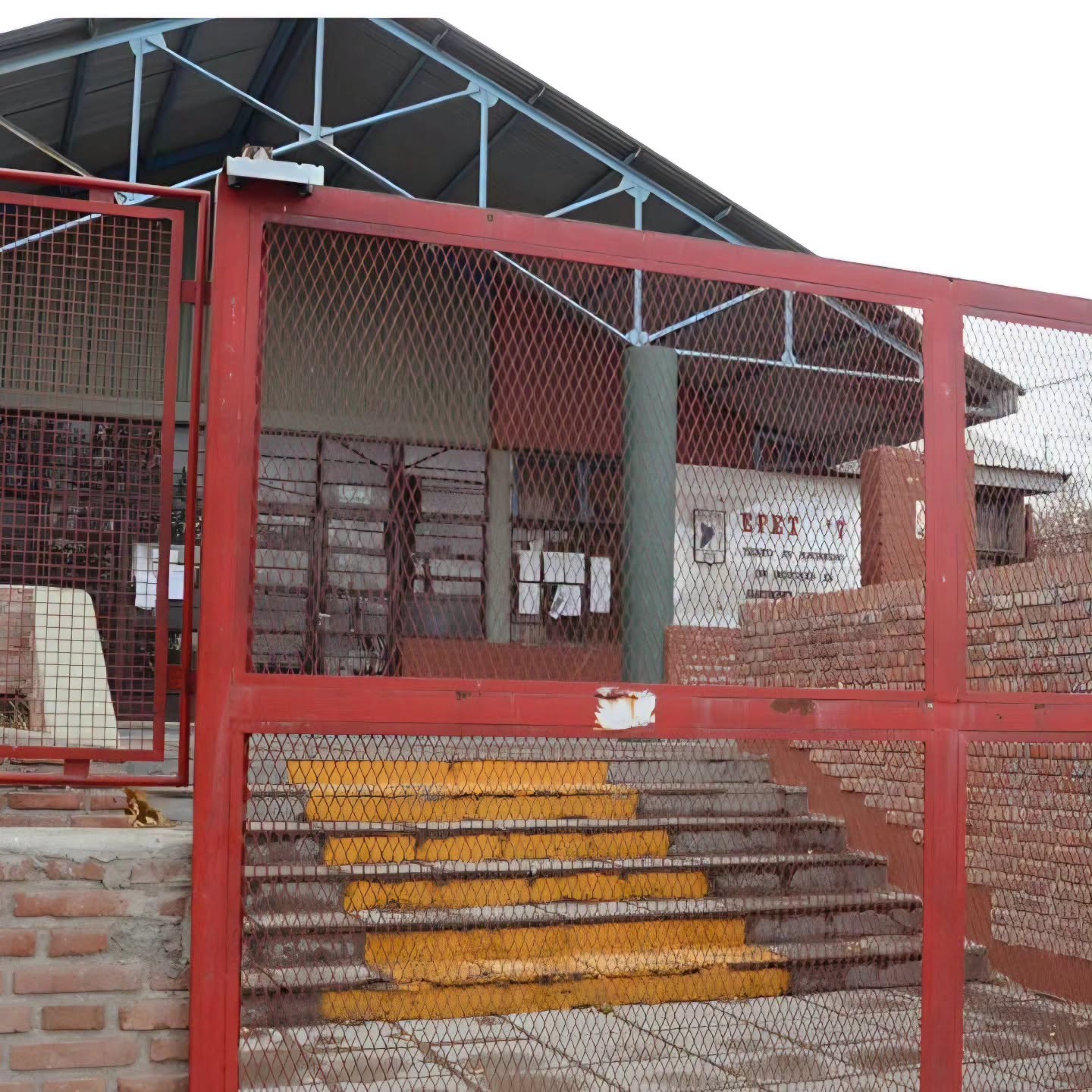 SUSPENDEN LAS CLASES EN LA EPET N° 7 DE NEUQUÉN POR GRAVES DENUNCIAS DE ACOSO