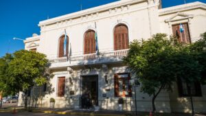 RÍO NEGRO CONFIRMA FECHA DE PAGO Y AUMENTO PARA TRABAJADORES ESTATALES
